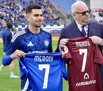 Como Torino | maglie in onore di Gigi Meroni