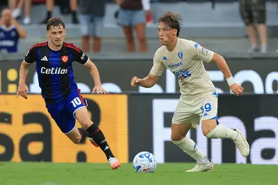 Edoardo Biondini dell'Empoli in azione contro il Pisa in Coppa Italia