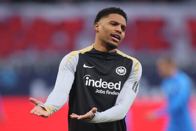Aurele Amenda of Eintracht Frankfurt warms up prior to the Bundesliga match between Eintracht Frankfurt and Holstein Kiel at Deutsche Bank Park on February 16, 2025 in Frankfurt am Main, Germany.