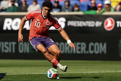 Che Adams, doppietta in Scozia Bolivia