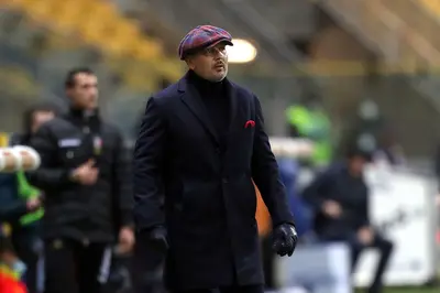 PARMA, ITALY - FEBRUARY 07: Sinisa Mihajlovic manager of Bologna FC looks on during the Serie A match between Parma Calcio and Bologna FC at Stadio Ennio Tardini on February 7, 2021 in Parma, Italy.