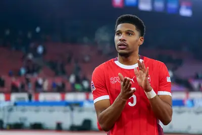Aurèle Amenda, difensore dell' Eintracht Francoforte