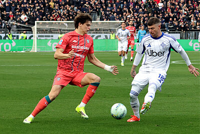 Cagliari Como 2-1 - Sardi a quota 30 punti in classifica