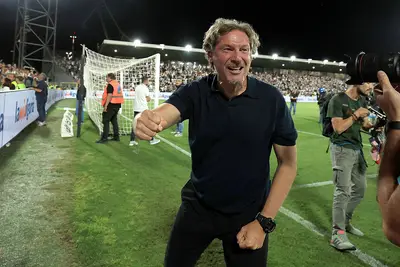 Venezia in Serie A - festeggia Stroppa