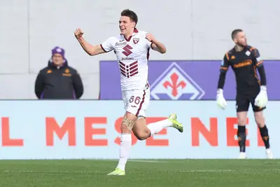 Gvidas Gineitis, esultanza dopo il gol in Fiorentina Torino