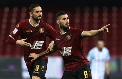 Salernitana-Verona in bilico fino a qualche ora fa a causa di un episodio sconcertante che ha interessato il terreno di gioco dell’Arechi