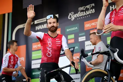 Simon Geschke si ritira dal ciclismo dopo 16 stagioni da professionista © via X @TeamCOFIDIS