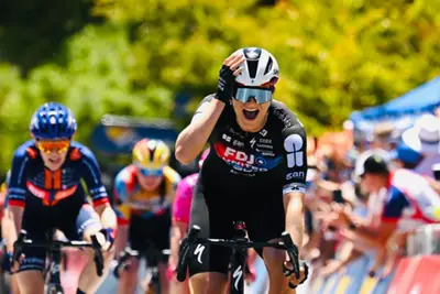 Ally Wollaston vince la prima tappa ©Santos Tour Down Under
