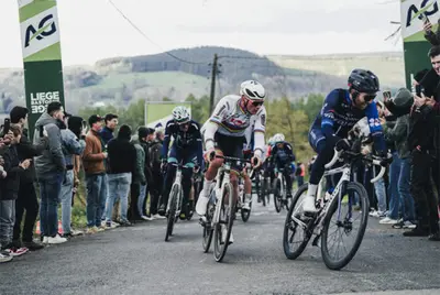 Mathieu van der Poel sulla bici utilizzata alla Liegi e rubata a Valkenburg © A.S.O./Gaetan Flamme