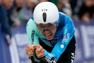 Benoît Cosnefroy vince il prologo della Boucles de la Mayenne ©Boucles de la Mayenne - Crédit Mutuel via IG