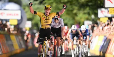 Matthew Brennan vince la quinta tappa del Tour de Pologne 2025 © Wielerflits / CorVos