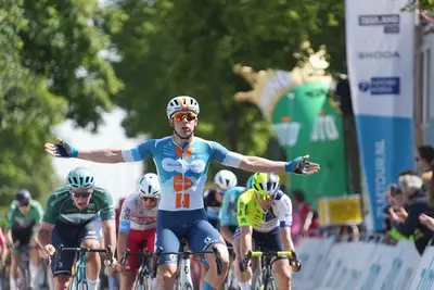 Van Uden si impone nella seconda tappa dello ZLM Tour 2024 ©ZLM Tour via IG