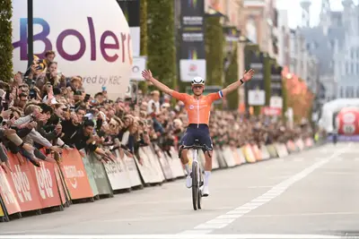 Mathieu van der Poel campione del mondo gravel 2024 ©UCI Cycling