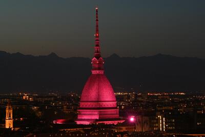 La Mole Antonelliana illuminata in rosa @ RCS Sport