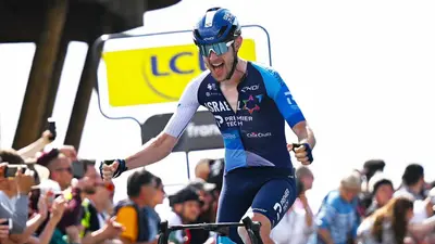 Derek Gee qui sul traguardo della terza tappa del Giro del Delfinato © Twitter Israel-Premier Tech