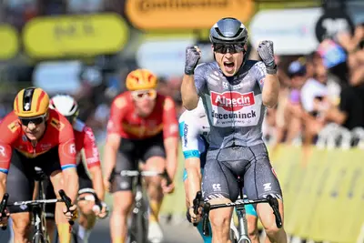 Terza vittoria di tappa per Jasper Philipsen ©Tour de France