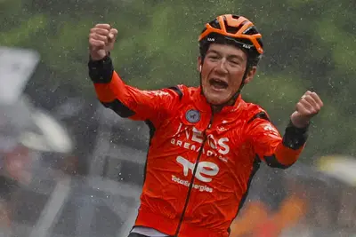 AJ August vince a Bergara ©Itzulia Basque Country/Sprint Cycling