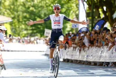 Isaac Del Toro batte Juan Ayuso: doppietta UAE al Circuito de Getxo ©Isaac Del Toro via IG
