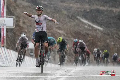 Per Finn Fisher-Black tappa e maglia al Tour of Oman © UAE Emirates-SprintCycling
