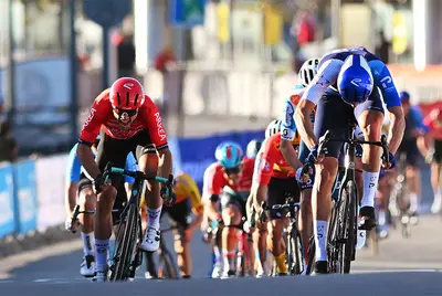 La vittoria di Ethan Vernon ad Antibes, terzo Vincenso Albanese © Arkéa-B&B Hotels - Getty Images Sport