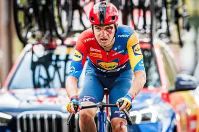 Mathias Vacek è uno dei corridori coinvolti nelle cadute alla Parigi-Roubaix © Getty