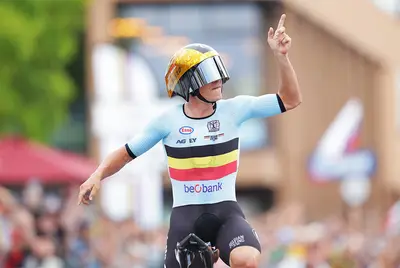 Remco Evenepoel esulta all'arrivo della crono iridata di Zurigo © UCI