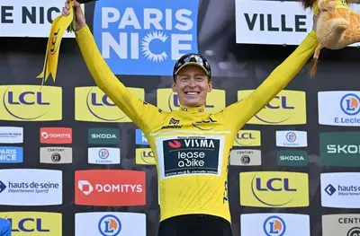 Matteo Jorgenson sul podio della Parigi-Nizza ©A.S.O. / Billy Ceusters
