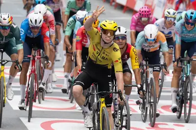 La terza vittoria di Matthew Brennan ©La Vuelta
