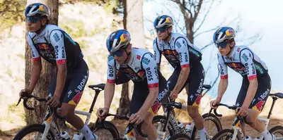 Il team Red Bull-BORA-hansgrohe Rookies durante una sessione d'allenamento © Red Bull