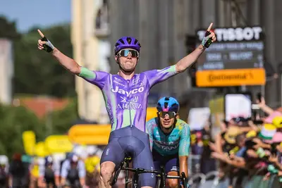 Mauro Schmid vince la 13a tappa del Tour 2026 © A.S.O. / Charly Lopez