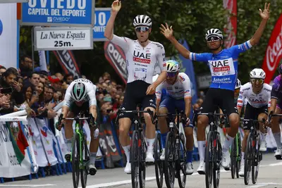 Doppietta Fisher Black-Del Toro nell'ultima tappa della Vuelta Asturias ©UAE Team Emirates-SprintCycling