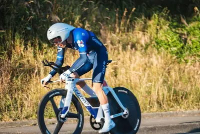 Thibaud Gruel ha conquistato la sua prima vittoria da professionista nel prologo della Boucles del la Mayenne ©Boucles de la Mayenne