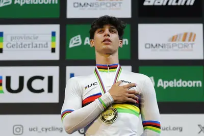 Alessio Magagnotti si è laureato campione del mondo nell’inseguimento individuale ai mondiali su pista juniores 2025 di Apeldoorn©FCI