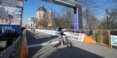 Isaac Del Toro vince la Milano-Torino 2025 © Quotidiano Piemontese