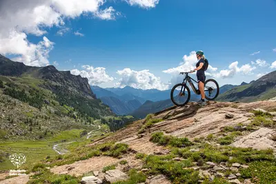 Gli splendidi scorci delle ciclovie della Valle d'Aosta © Valle d'Aosta via Facebook