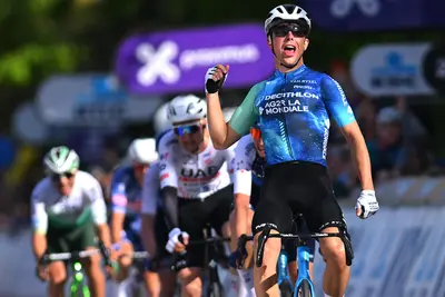 Benoit Cosnefroy, vincitore della Freccia del Brabante 2024 © Twitter Decathlon AG2R La Mondiale Team