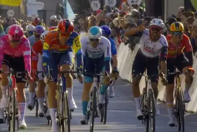 Juan Sebastian Molano vince la Brugge-De Panne