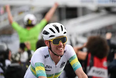 Ben O'Connor è medaglia d'argento al Campionato del Mondo di Ciclismo su Strada Uomini Élite 2024 © UCI via X