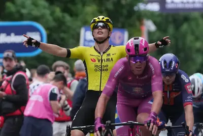 Olav Kooij vince la dodicesima tappa del Giro d'Italia 2025 © Giro d'Italia via X
