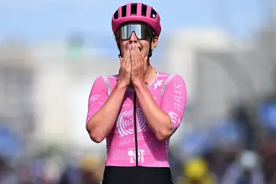 Cédrine Kerbaol vince a Coruña ©EF Education-Oatly