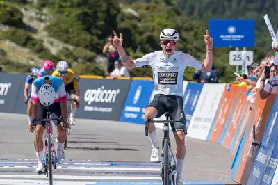 Václav Ježek festeggia il terzo posto nella quarta tappa del Tour of Hellas © Tour of Hellas