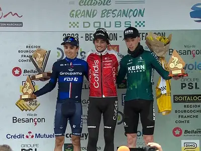 Il podio 2023 della Classic Grand Besançon Doubs © ESciclismo.com