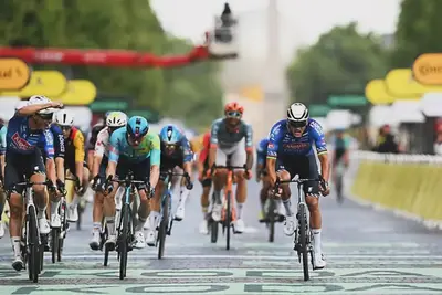 Mathieu Van der Poel vince la 21esima e ultima tappa del Tour de France 2026 ©Getty Images