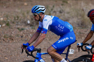 Zdenek Stybar impegnato con la maglia del Team Jayco-Alula