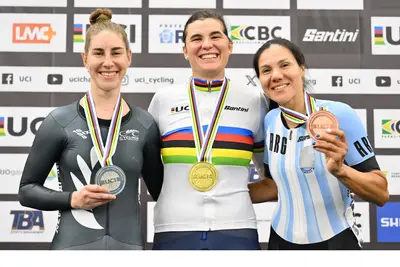 Il terzo oro di Claudia Cretti ai mondiali di paraciclismo di Rio 2025 ©UCICycling via IG