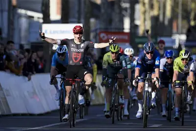 Arvid de Kleijn vince la seconda tappa della Parigi-Nizza © A.S.O.-Billy Ceusters