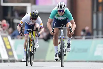 La volata vincente di Lotte Kopecky su Anna Henderson © Tour of Britain