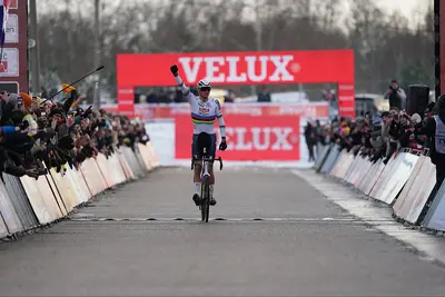 Mathieu van der Poel vince in Coppa del Mondo a Zonhoven © UCI Cyclocross