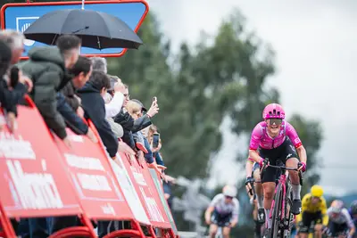 Noemi Rüegg vince la prima tappa ©La Vuelta Femenina/Cxcling