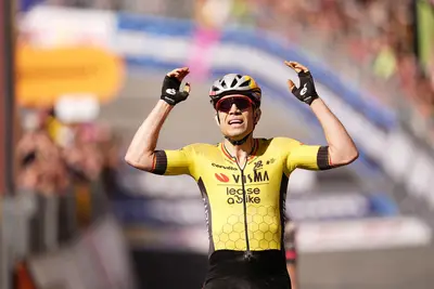 Cinquantesima vittoria in carriera per Wout van Aert: è la prima al Giro d'Italia © Giro d'Italia / LaPresse